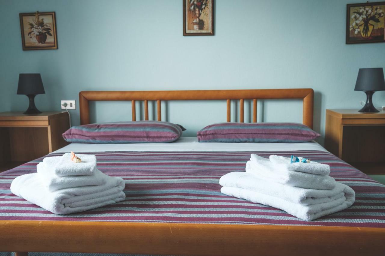 Appartamenti La Sirena Serina  Ngoại thất bức ảnh